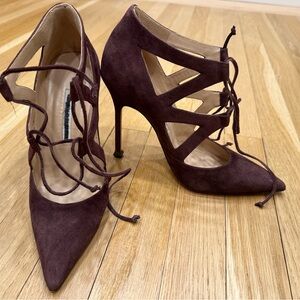 Manolo Blahnik burgundy/wine colored suede pointy lace up pumps shoes heels 39